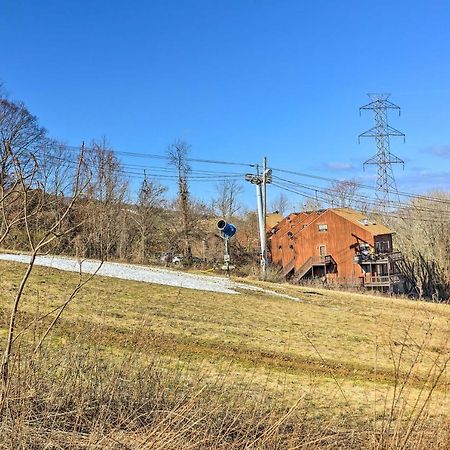 Mountain Creek Condo With Grill Walk To Lifts! Vernon Eksteriør billede