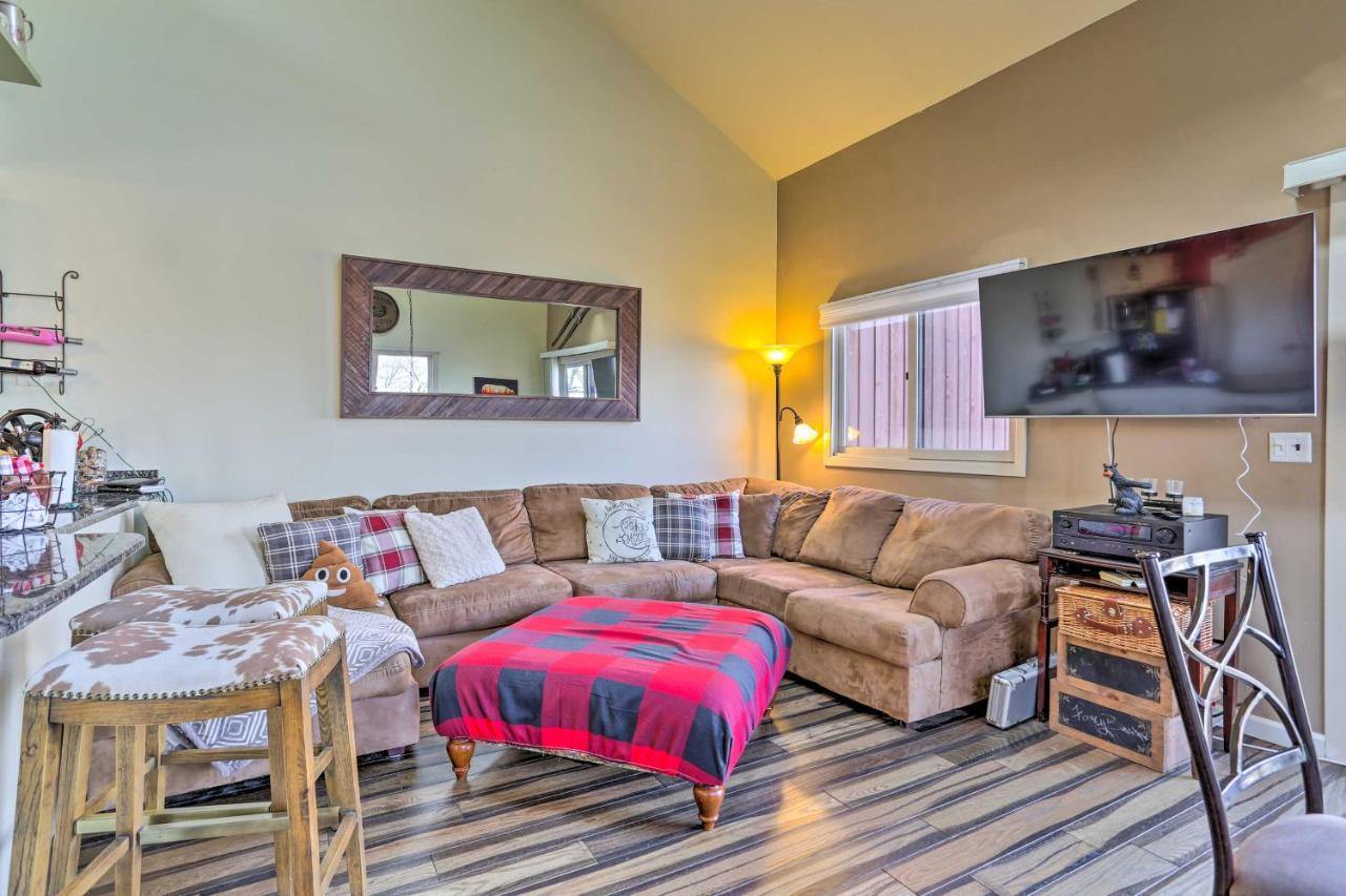 Mountain Creek Condo With Grill Walk To Lifts! Vernon Eksteriør billede