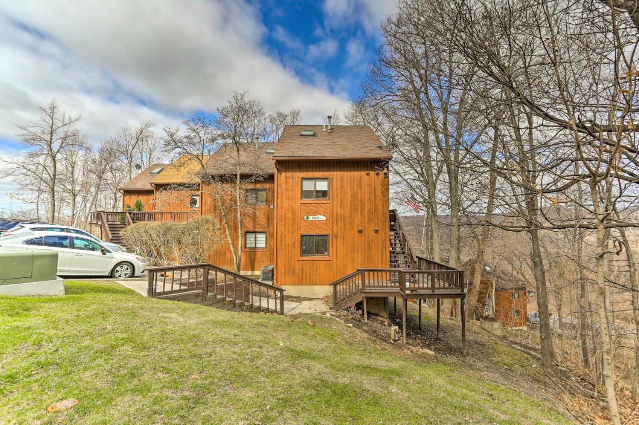 Mountain Creek Condo With Grill Walk To Lifts! Vernon Eksteriør billede